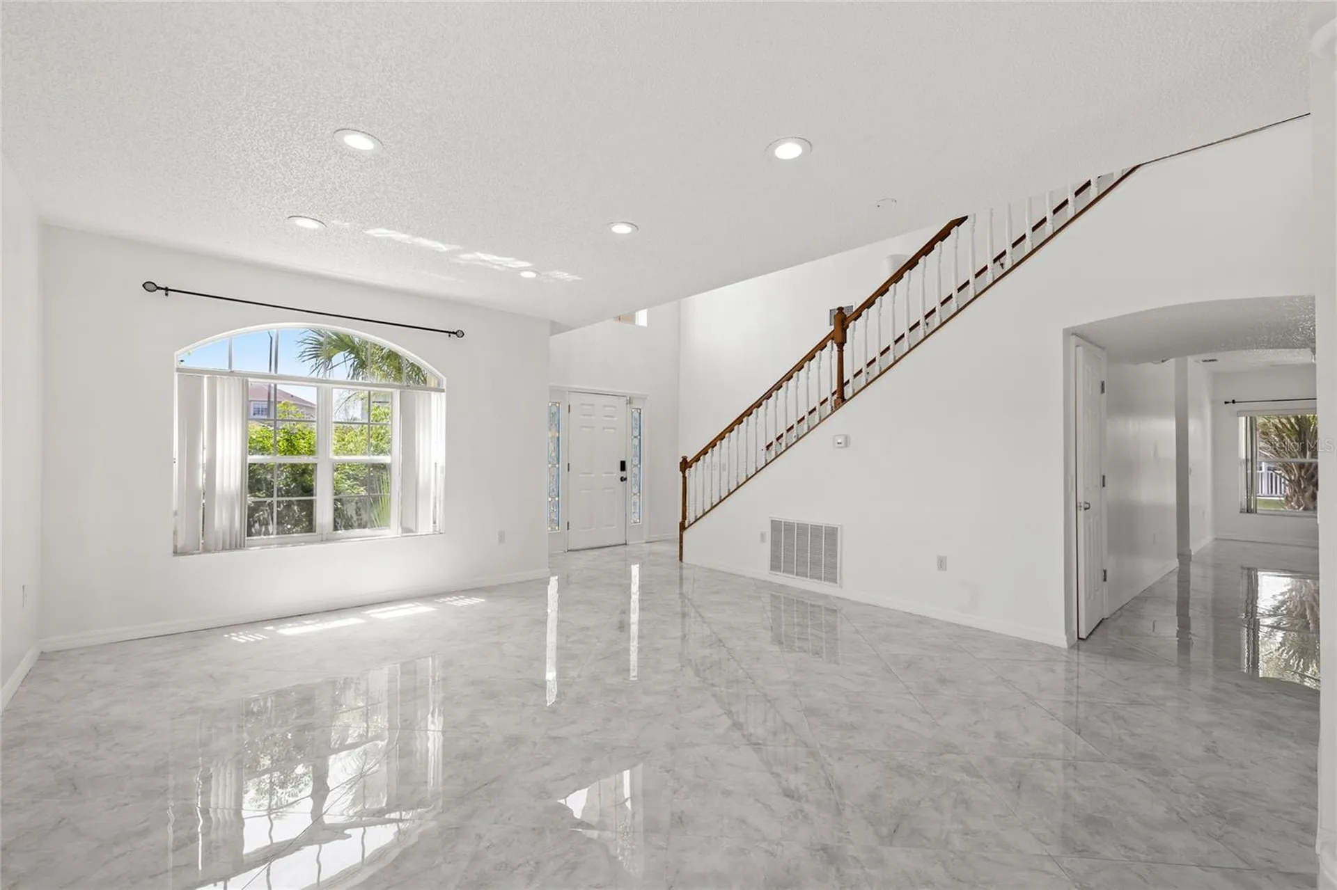 2528 Calla Lily Cove Kissimmee FL 34758