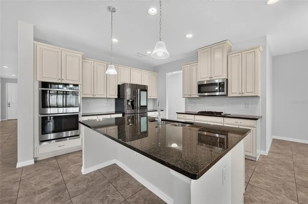 11628 Lake Lucaya Drive Riverview FL 33579