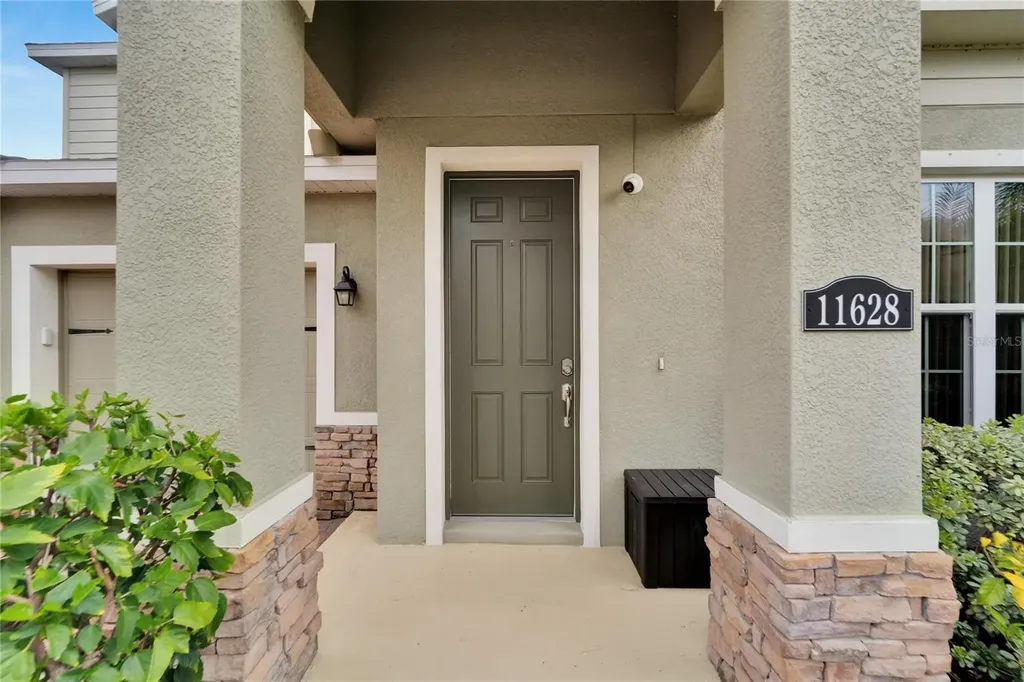 11628 Lake Lucaya Drive Riverview FL 33579