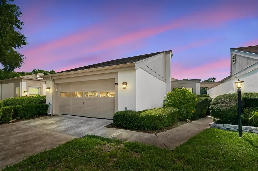100 Lisa Lane Oldsmar FL 34677