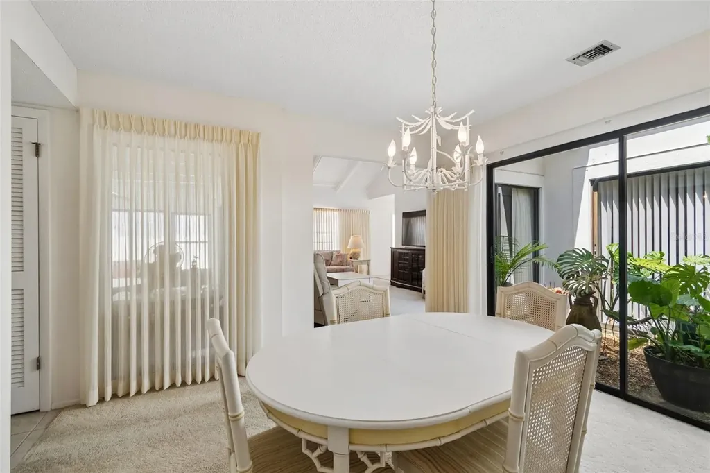 100 Lisa Lane Oldsmar FL 34677