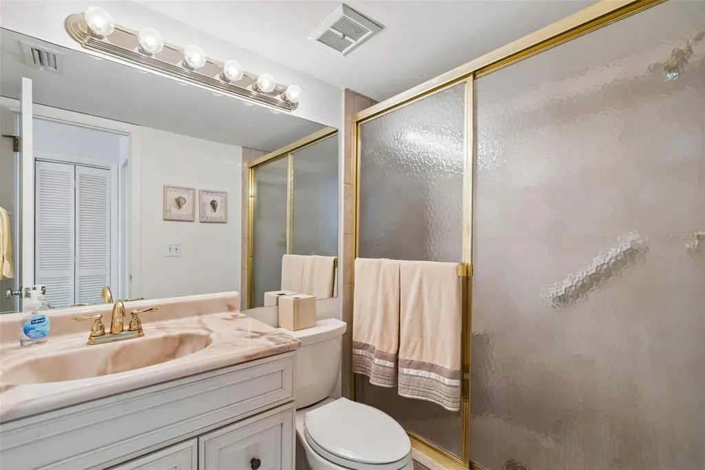 100 Lisa Lane Oldsmar FL 34677