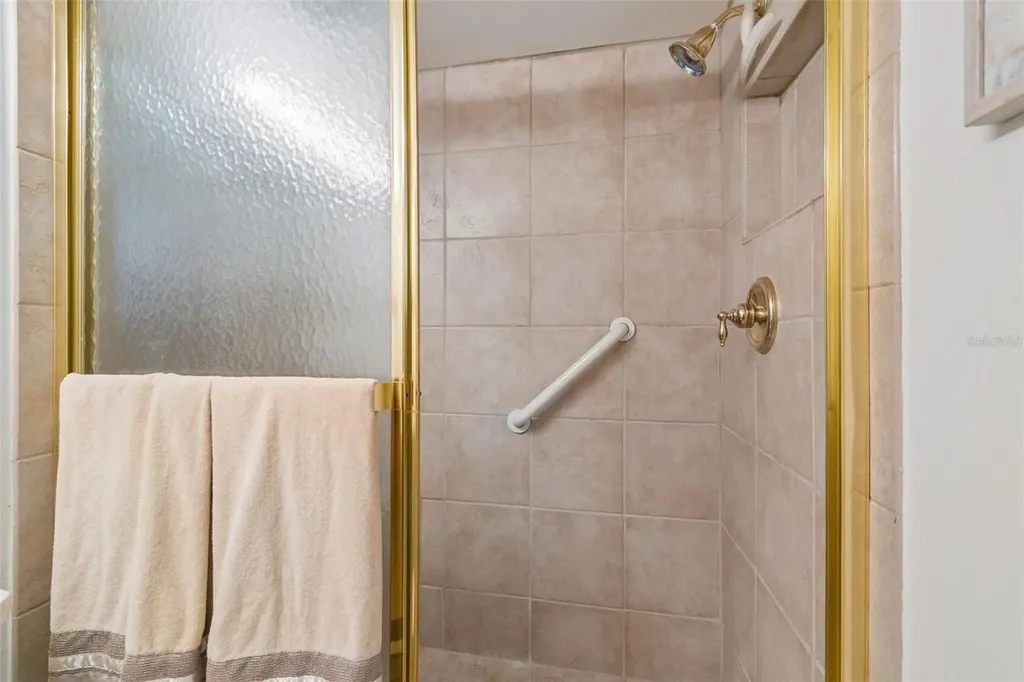 100 Lisa Lane Oldsmar FL 34677