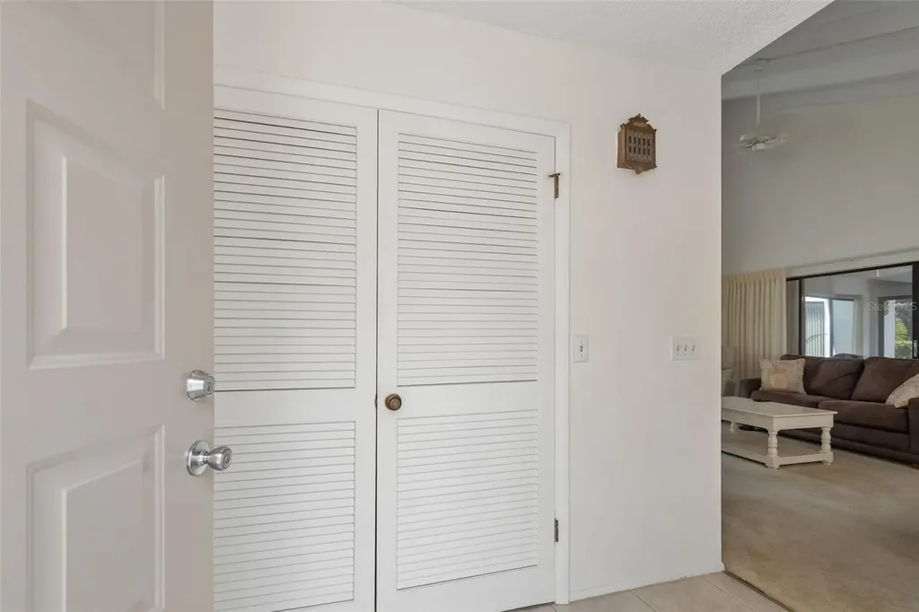 100 Lisa Lane Oldsmar FL 34677