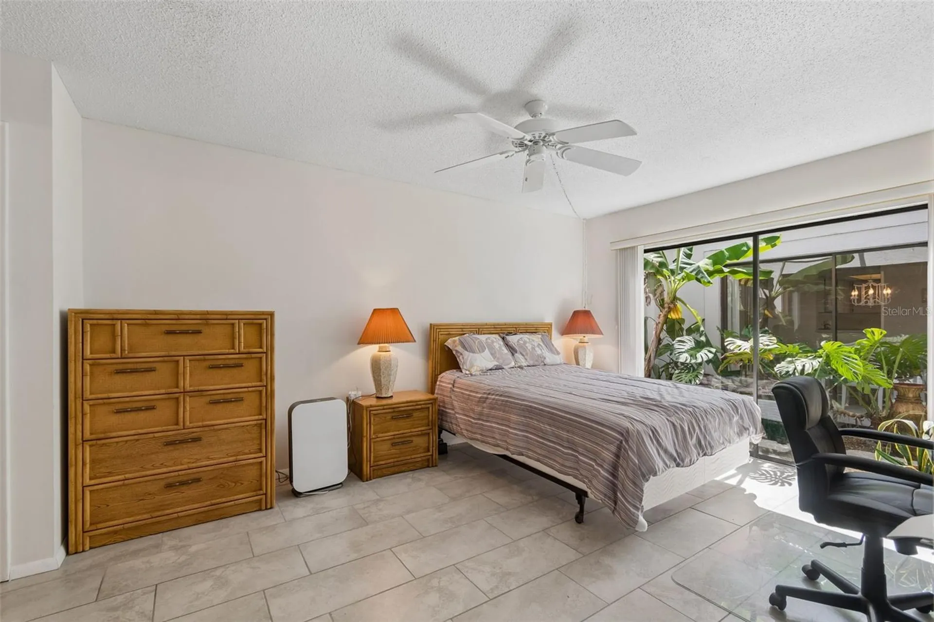 100 Lisa Lane Oldsmar FL 34677