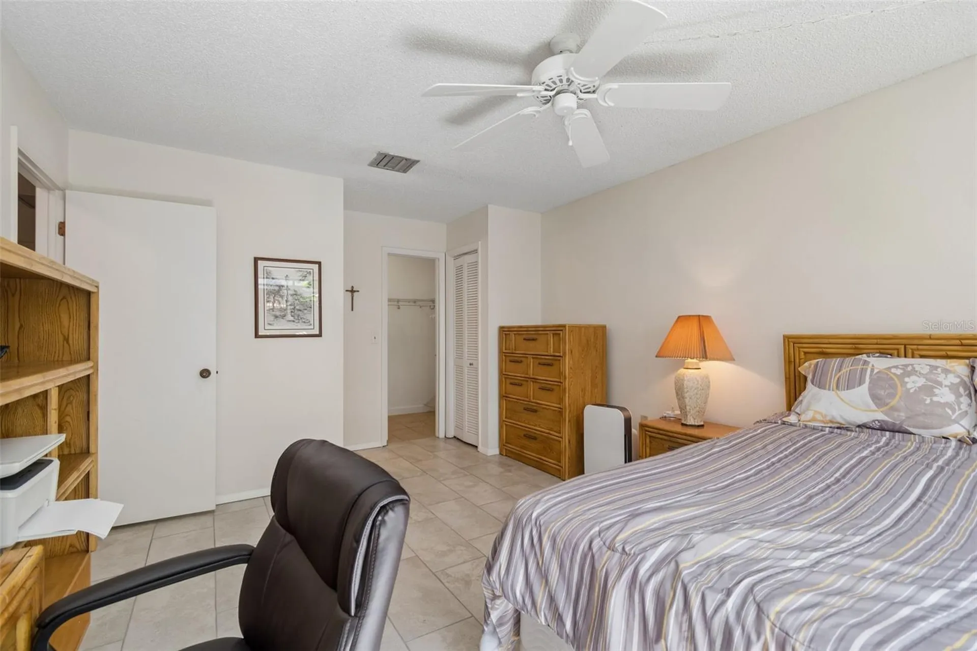 100 Lisa Lane Oldsmar FL 34677