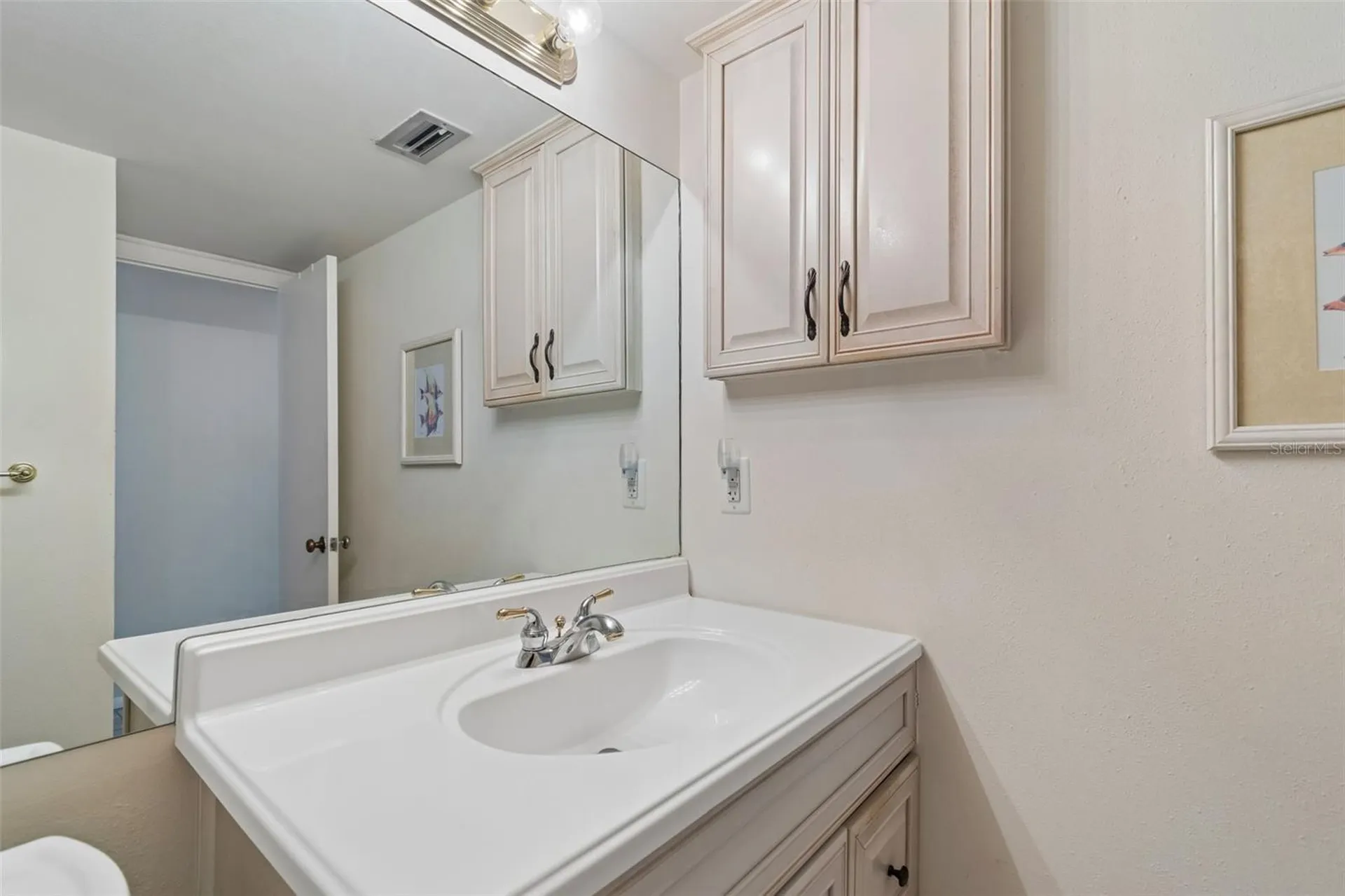 100 Lisa Lane Oldsmar FL 34677