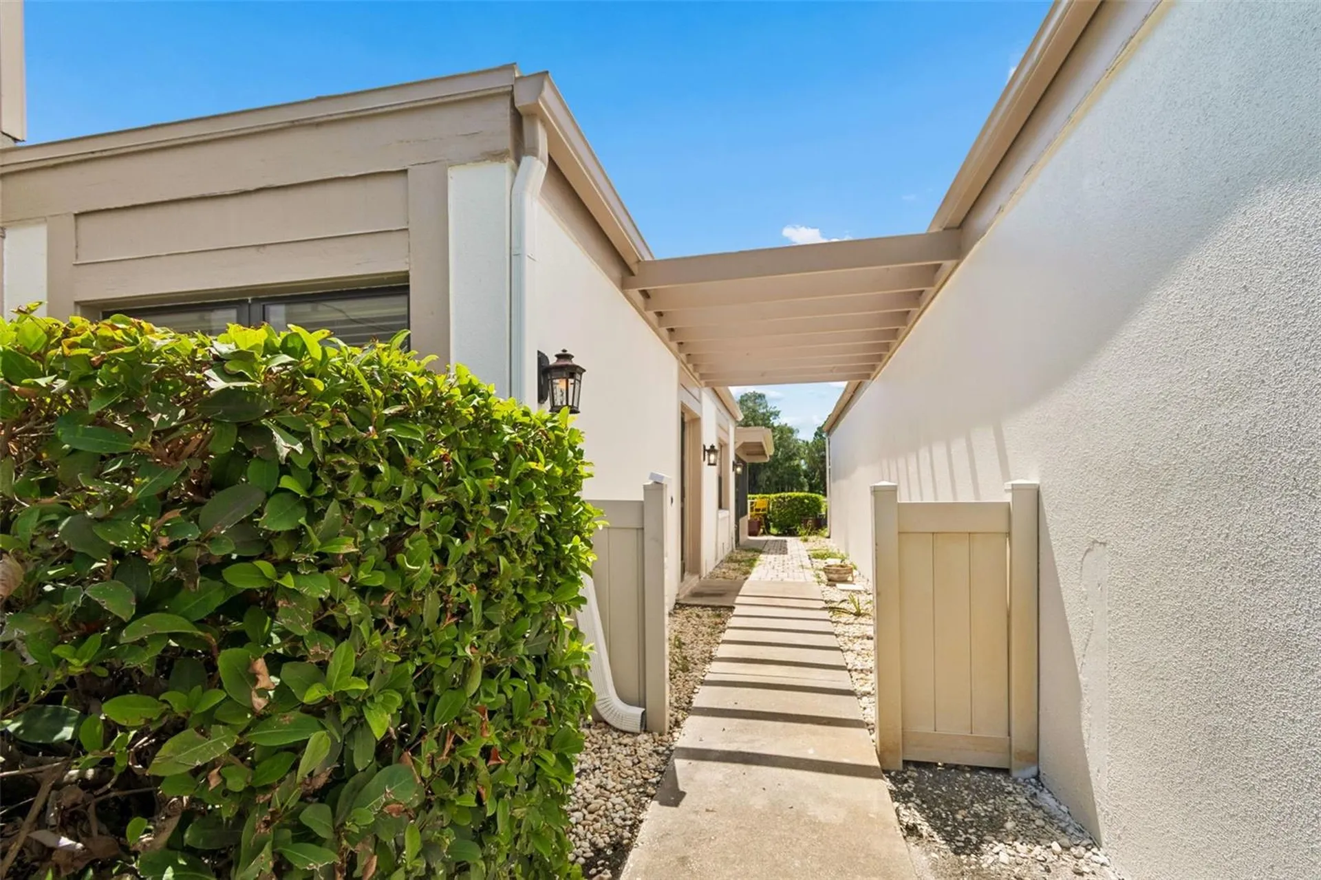 100 Lisa Lane Oldsmar FL 34677