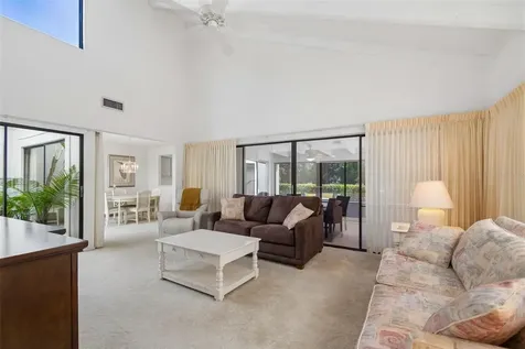 100 Lisa Lane Oldsmar FL 34677