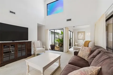 100 Lisa Lane Oldsmar FL 34677