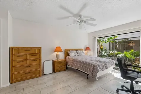 100 Lisa Lane Oldsmar FL 34677