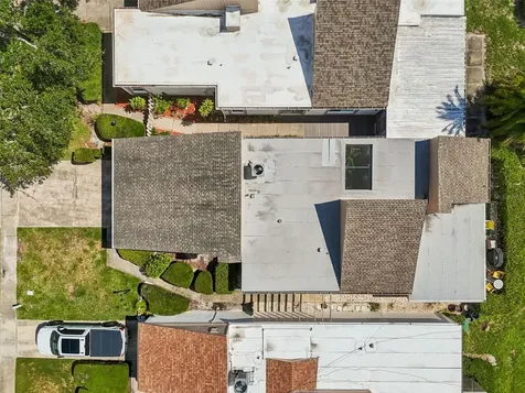 100 Lisa Lane Oldsmar FL 34677