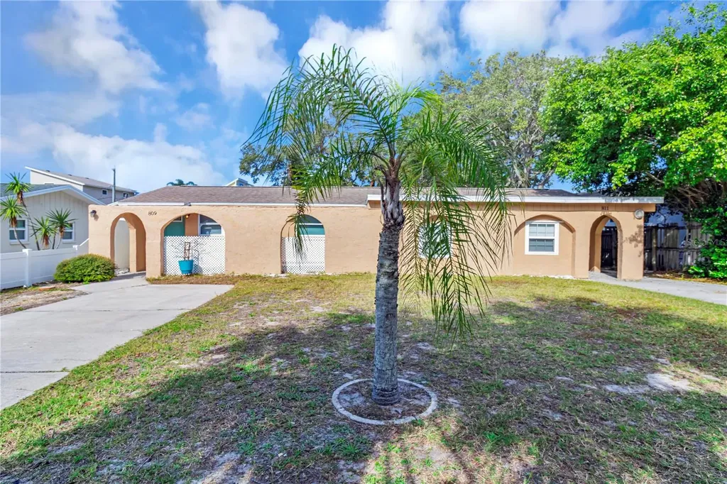 809 Illinois Avenue Palm Harbor FL 34683