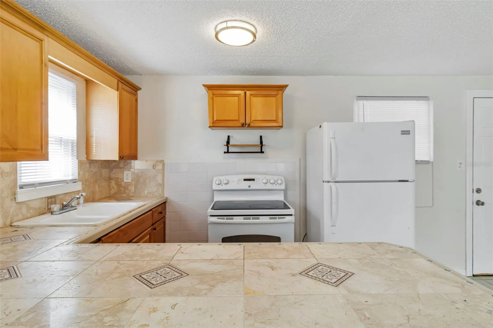 809 Illinois Avenue Palm Harbor FL 34683