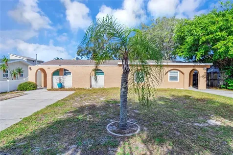 809 Illinois Avenue Palm Harbor FL 34683