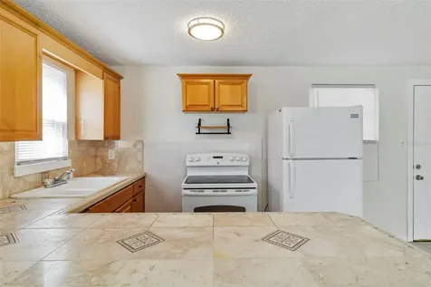 809 Illinois Avenue Palm Harbor FL 34683