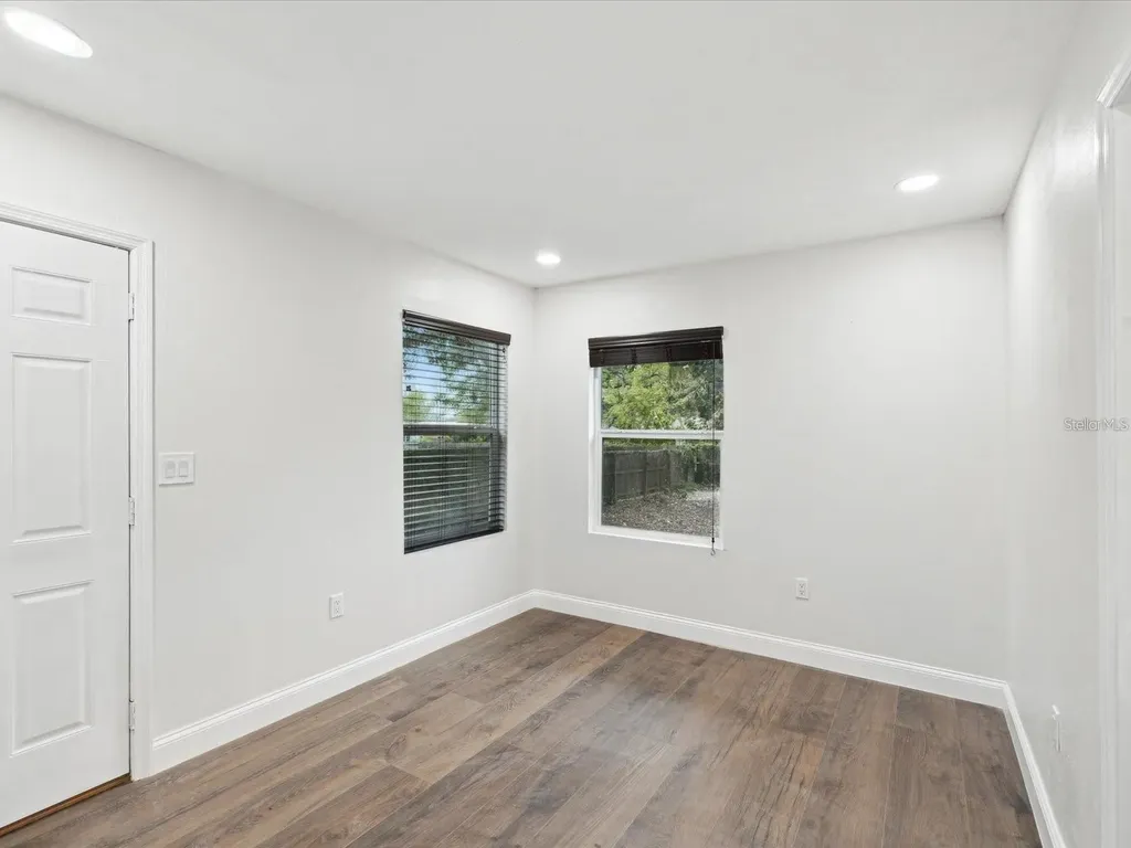 1008 E Norfolk Street Tampa FL 33604
