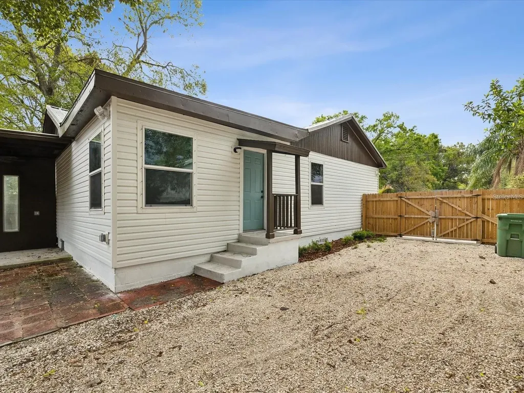 1008 E Norfolk Street Tampa FL 33604