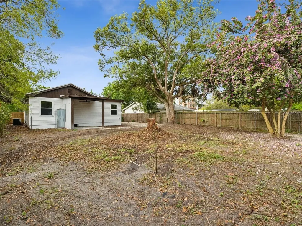 1008 E Norfolk Street Tampa FL 33604