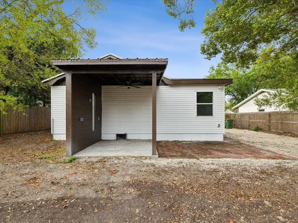 1008 E Norfolk Street Tampa FL 33604