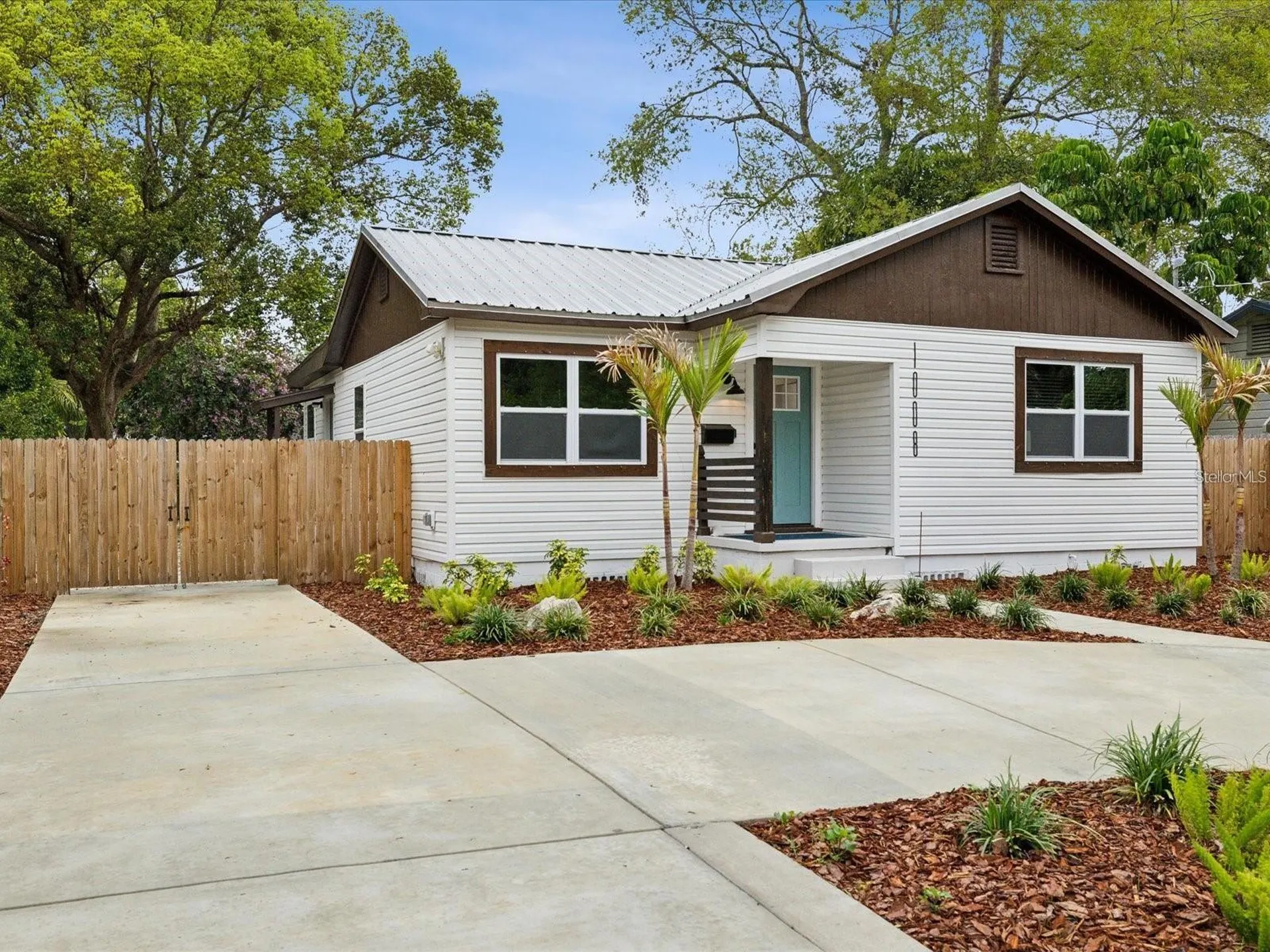 1008 E Norfolk Street Tampa FL 33604