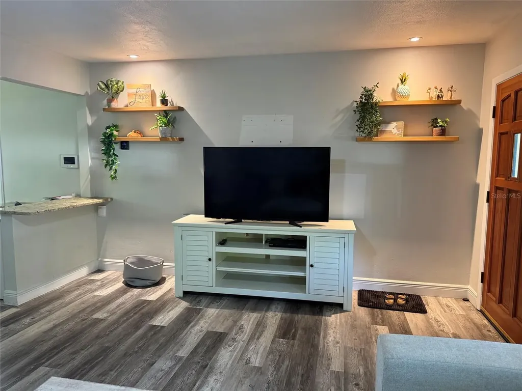 2220 Norman Drive Clearwater FL 33765