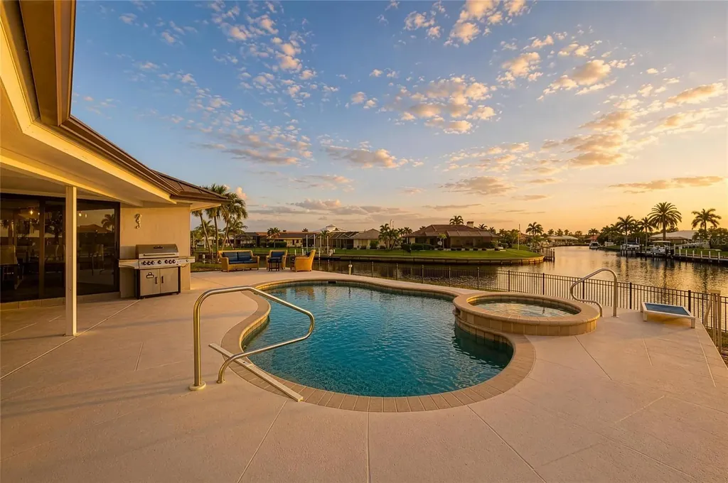 602 Via Tunis Punta Gorda FL 33950