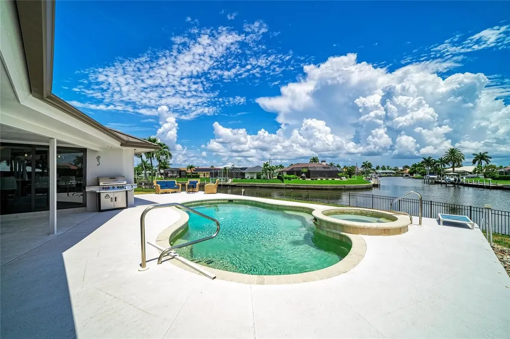 602 Via Tunis Punta Gorda FL 33950