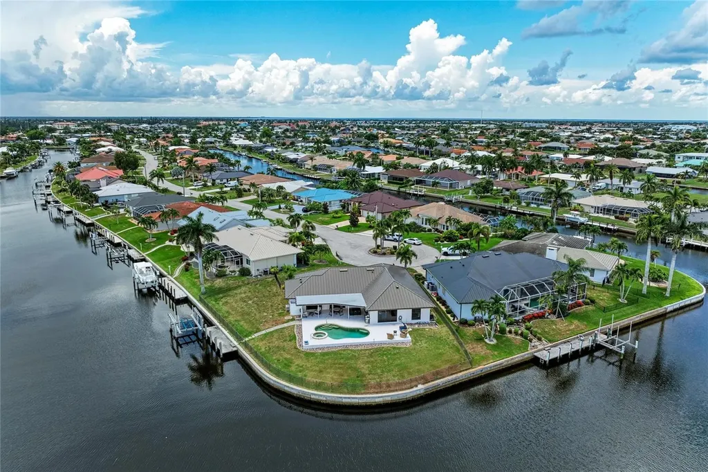 602 Via Tunis Punta Gorda FL 33950