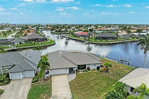 602 Via Tunis Punta Gorda FL 33950