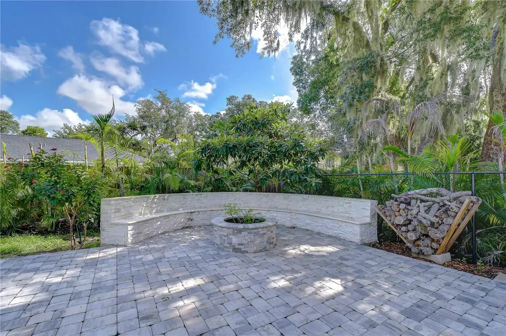 106 Bayfield Drive Brandon FL 33511