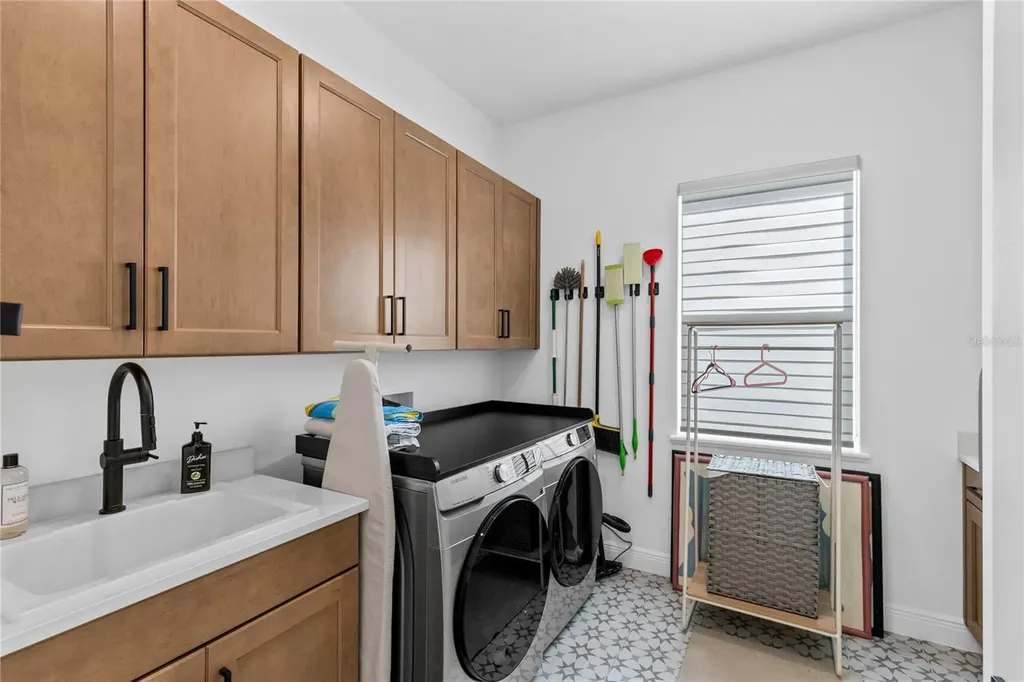 9445 Santorini Drive Orlando FL 32827