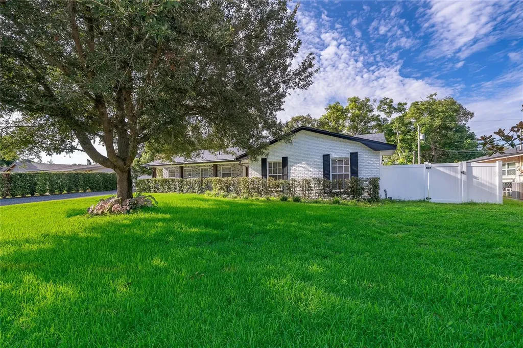 2462 Carolton Road Maitland FL 32751