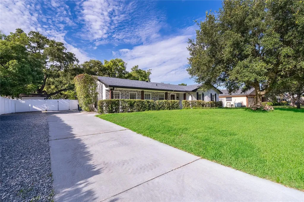 2462 Carolton Road Maitland FL 32751