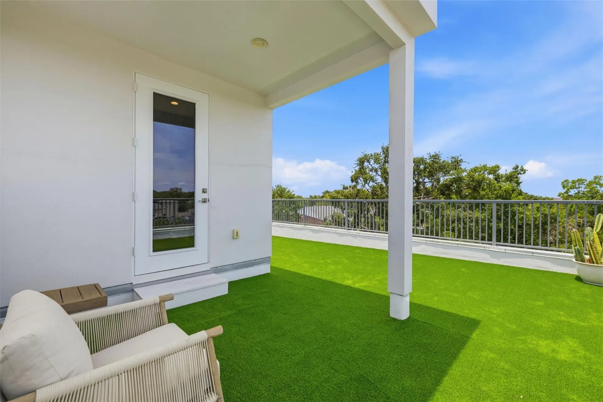2442 W Mississippi Avenue Tampa FL 33629