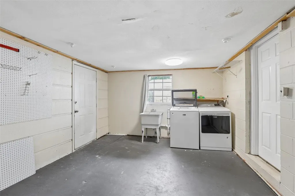 8090 68th Street N Pinellas Park FL 33781