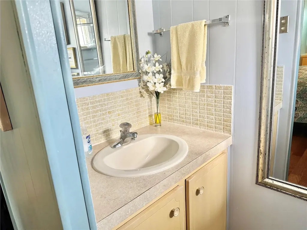 1706 Wisconsin Avenue Bradenton FL 34207