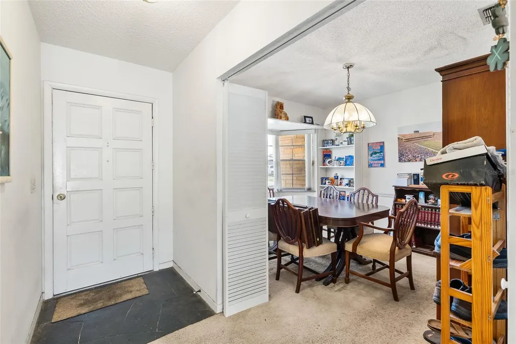 4709 Travertine Drive Tampa FL 33615