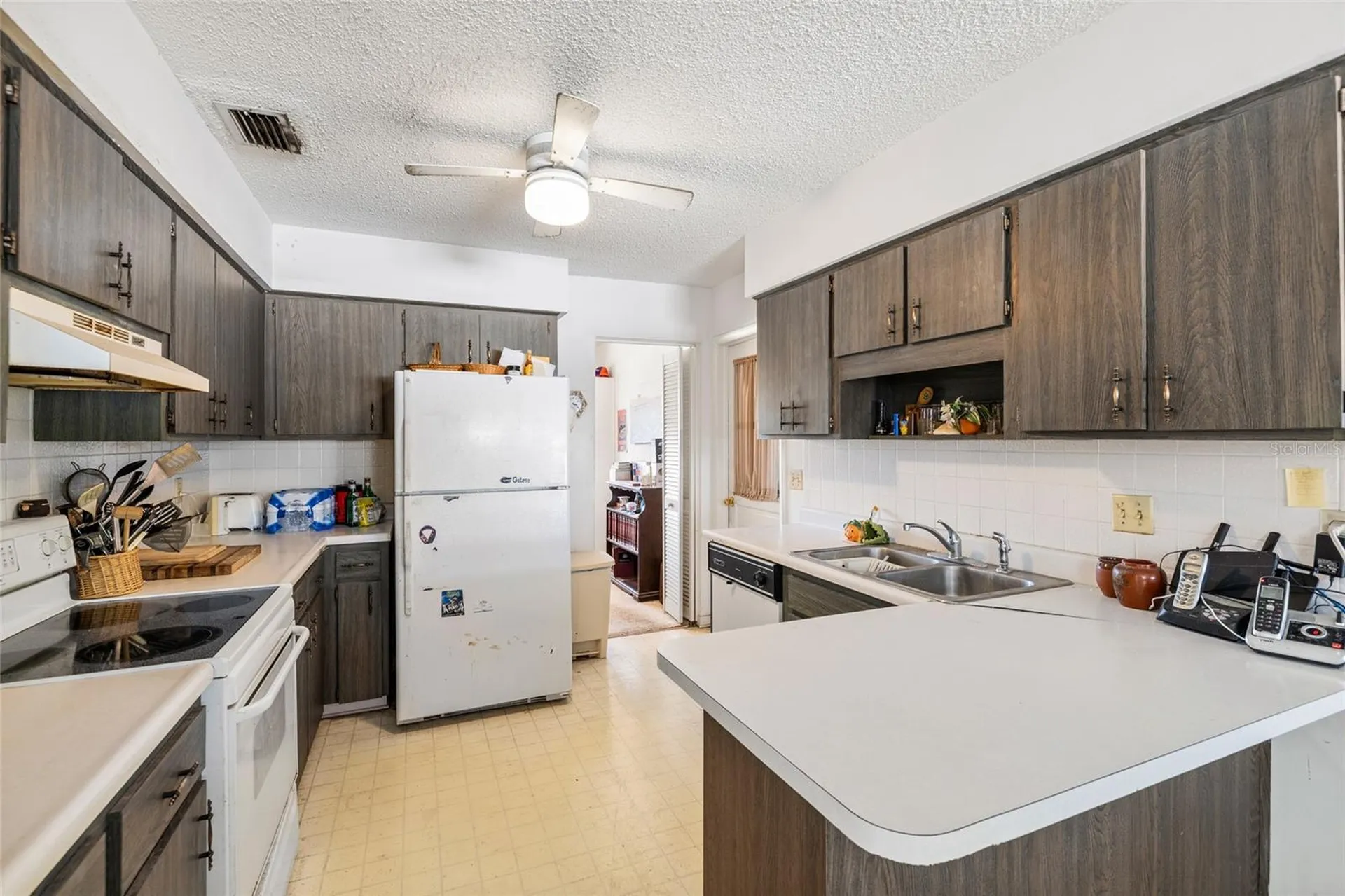 4709 Travertine Drive Tampa FL 33615