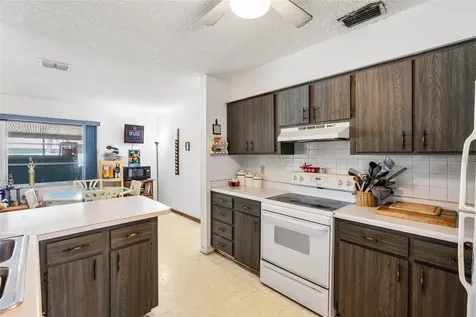 4709 Travertine Drive Tampa FL 33615