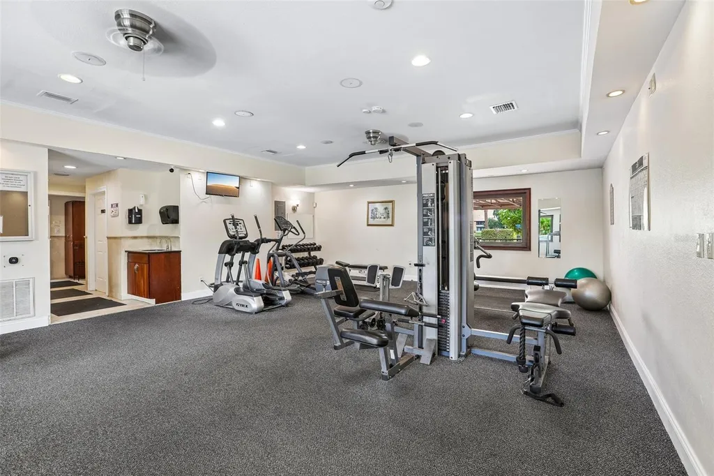 10263 Gandy Boulevard N St Petersburg FL 33702