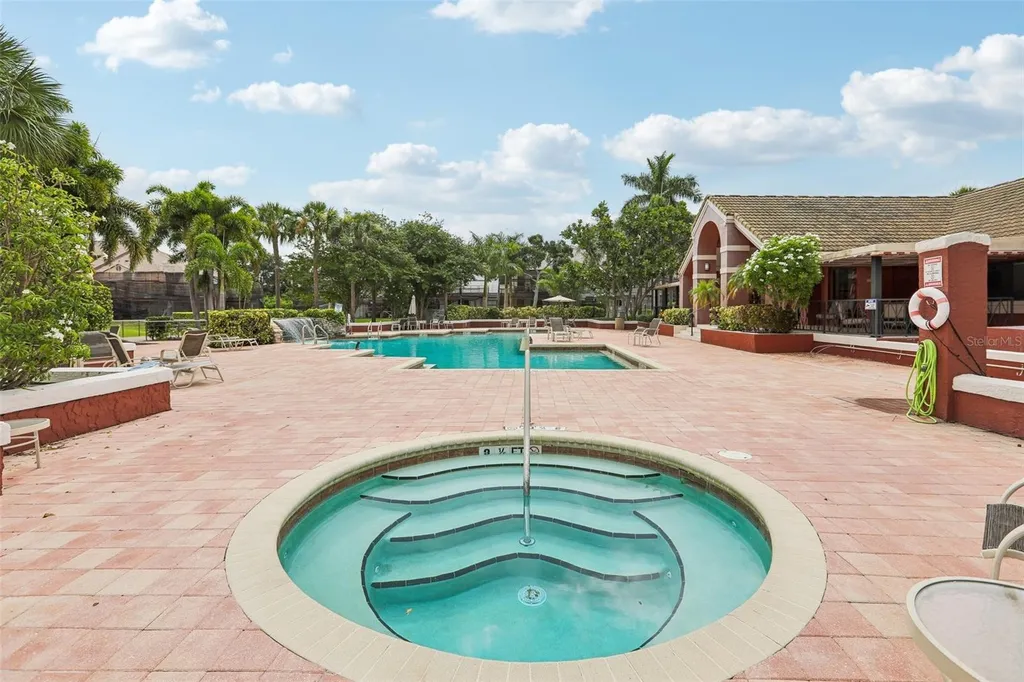 10263 Gandy Boulevard N St Petersburg FL 33702