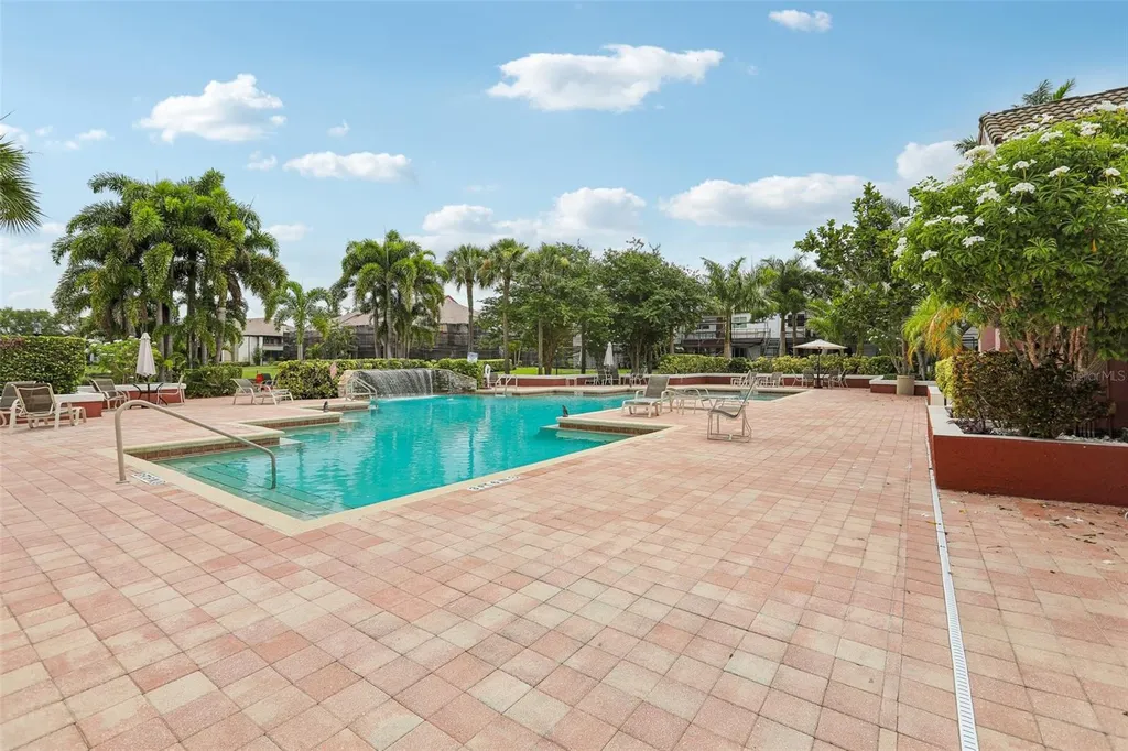 10263 Gandy Boulevard N St Petersburg FL 33702