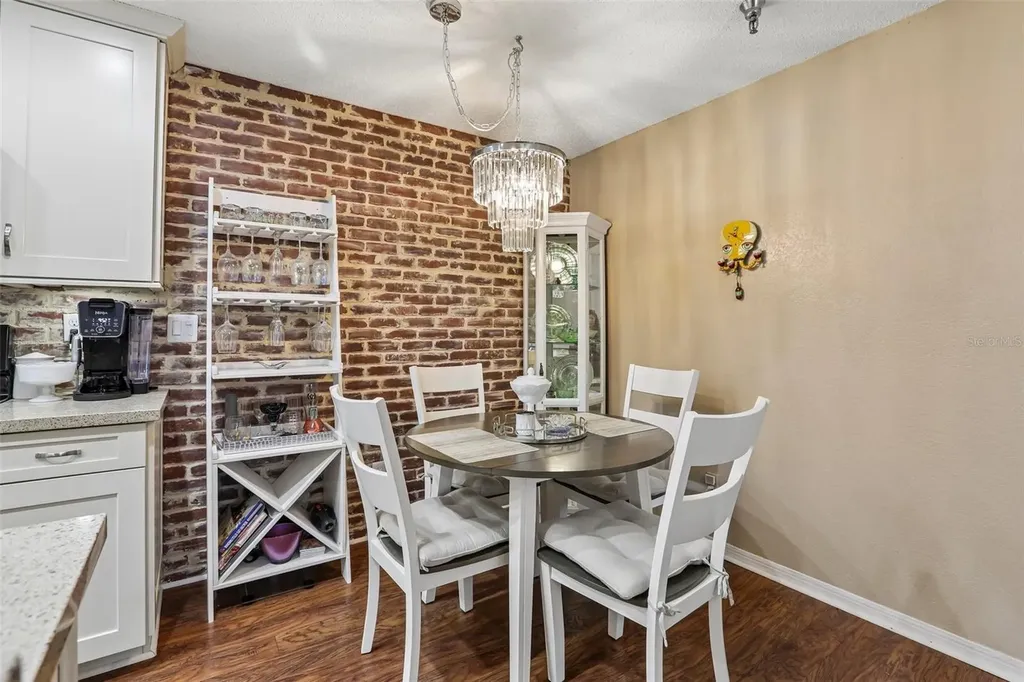 10263 Gandy Boulevard N St Petersburg FL 33702
