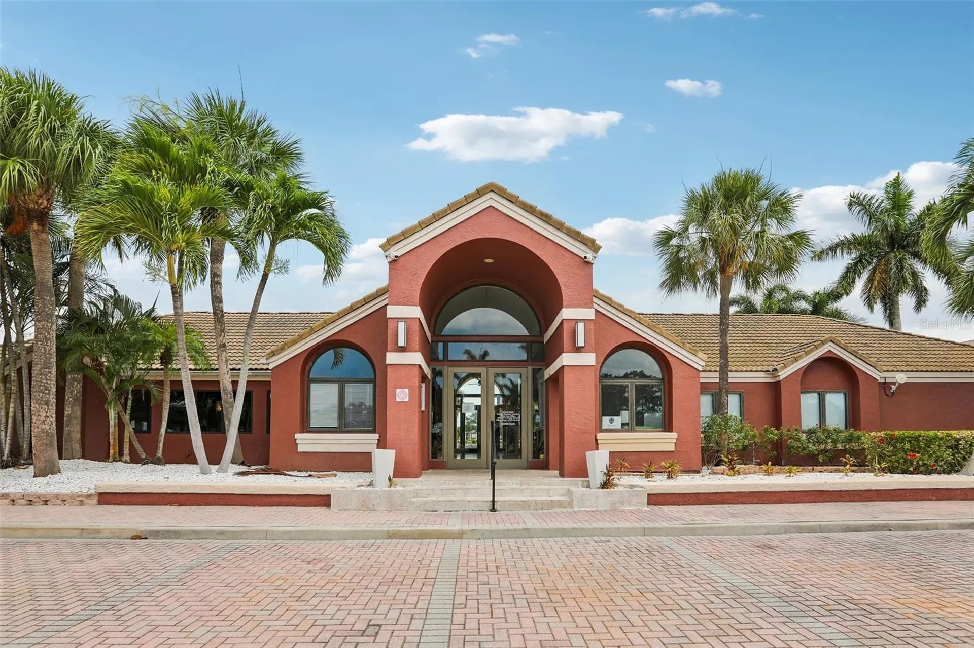 10263 Gandy Boulevard N St Petersburg FL 33702