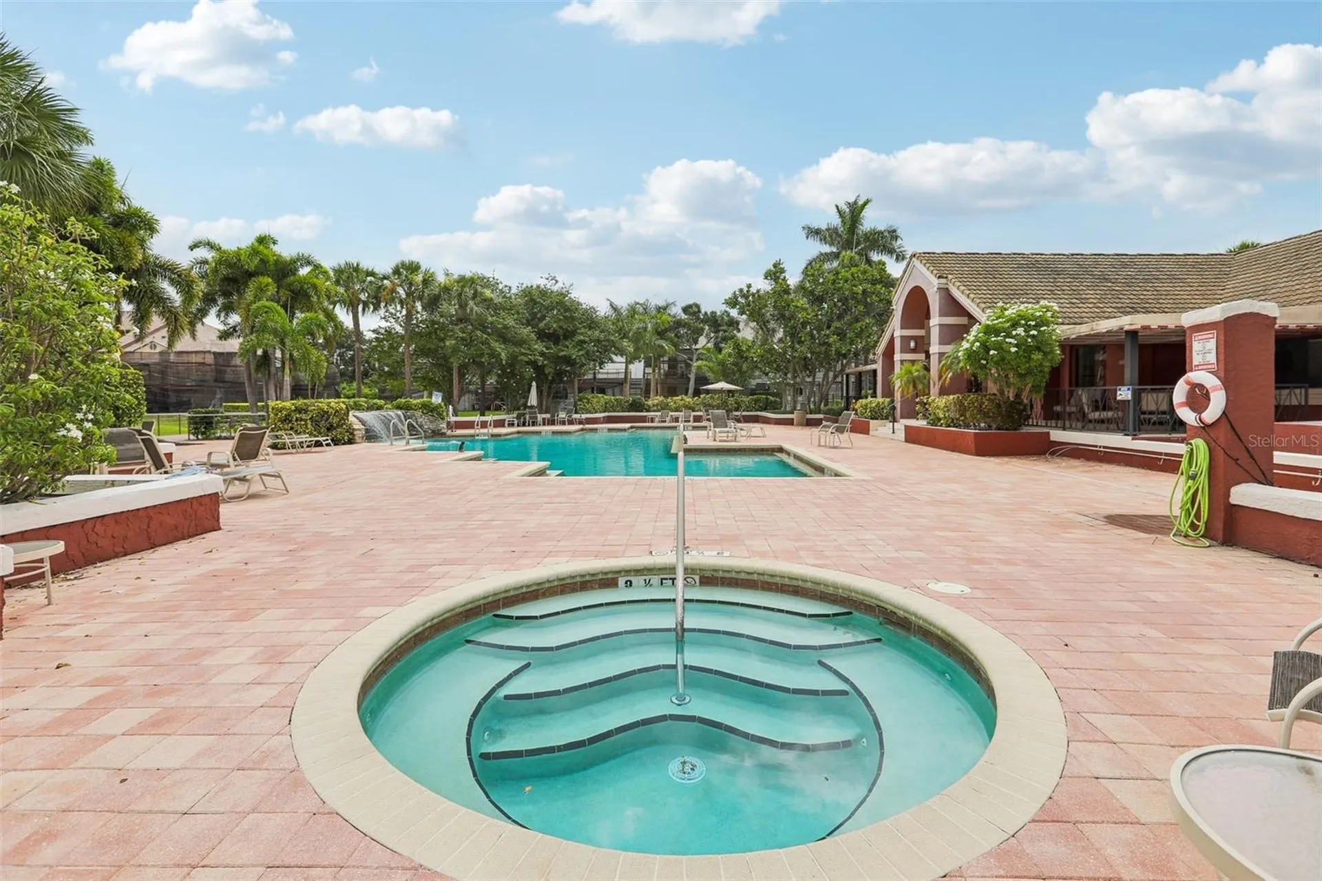 10263 Gandy Boulevard N St Petersburg FL 33702