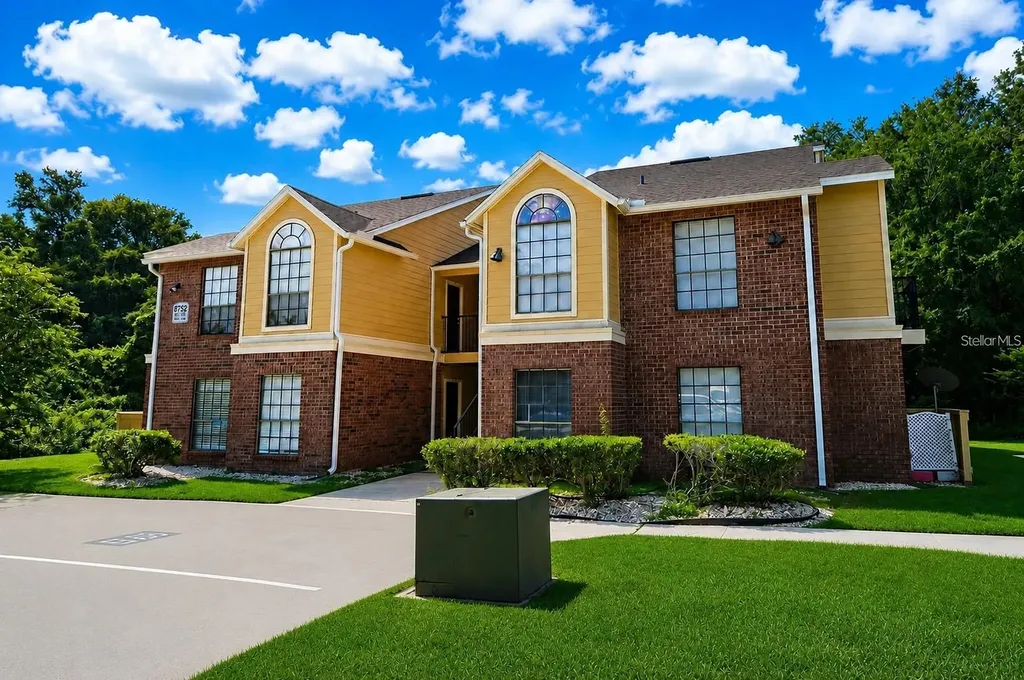 8752 Mallard Reserve Drive Tampa FL 33614