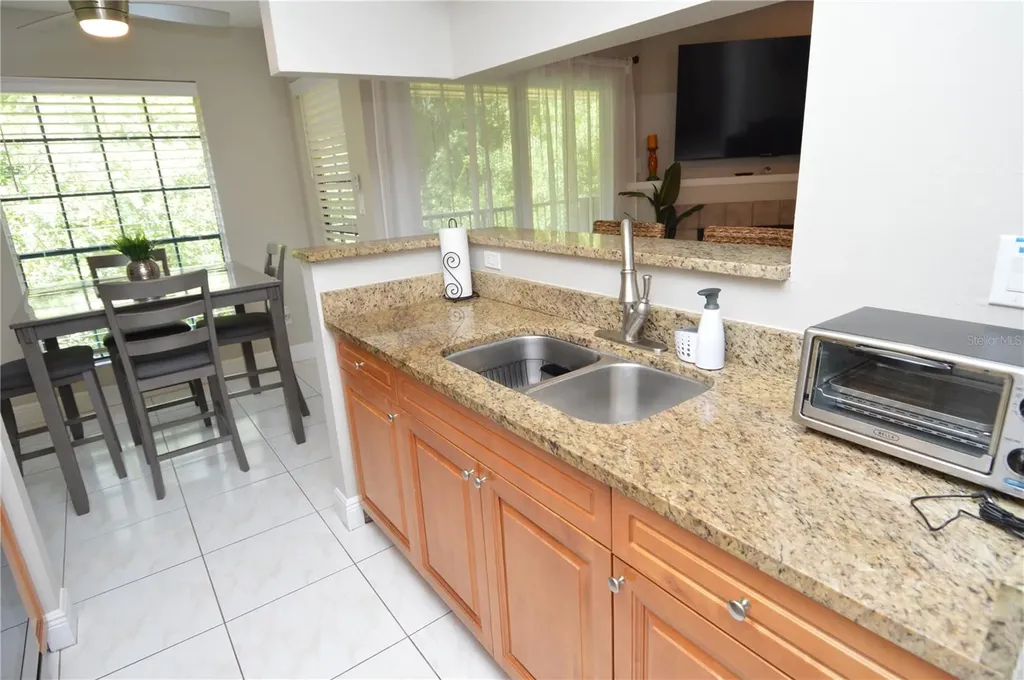 8752 Mallard Reserve Drive Tampa FL 33614