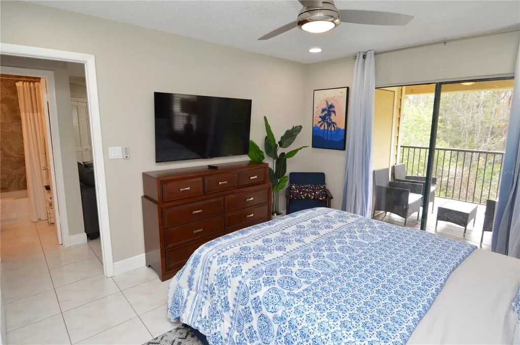 8752 Mallard Reserve Drive Tampa FL 33614
