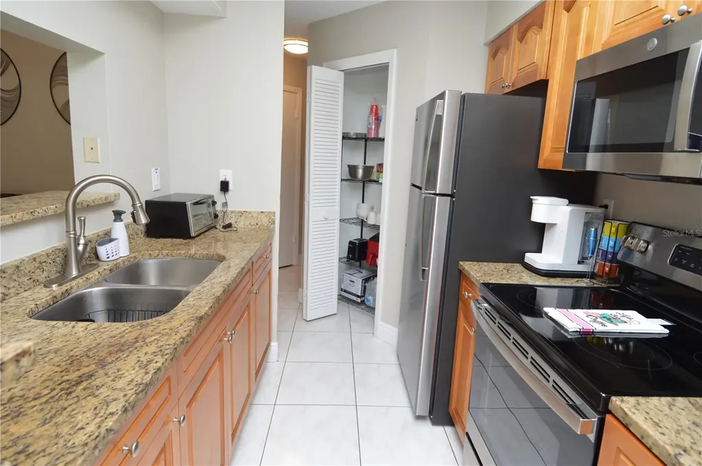 8752 Mallard Reserve Drive Tampa FL 33614